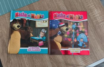 Lot 2 livres Masha et Micka