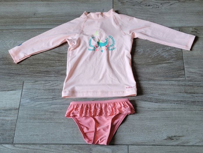 Maillot de bain 2 pièces taille 2/3ans