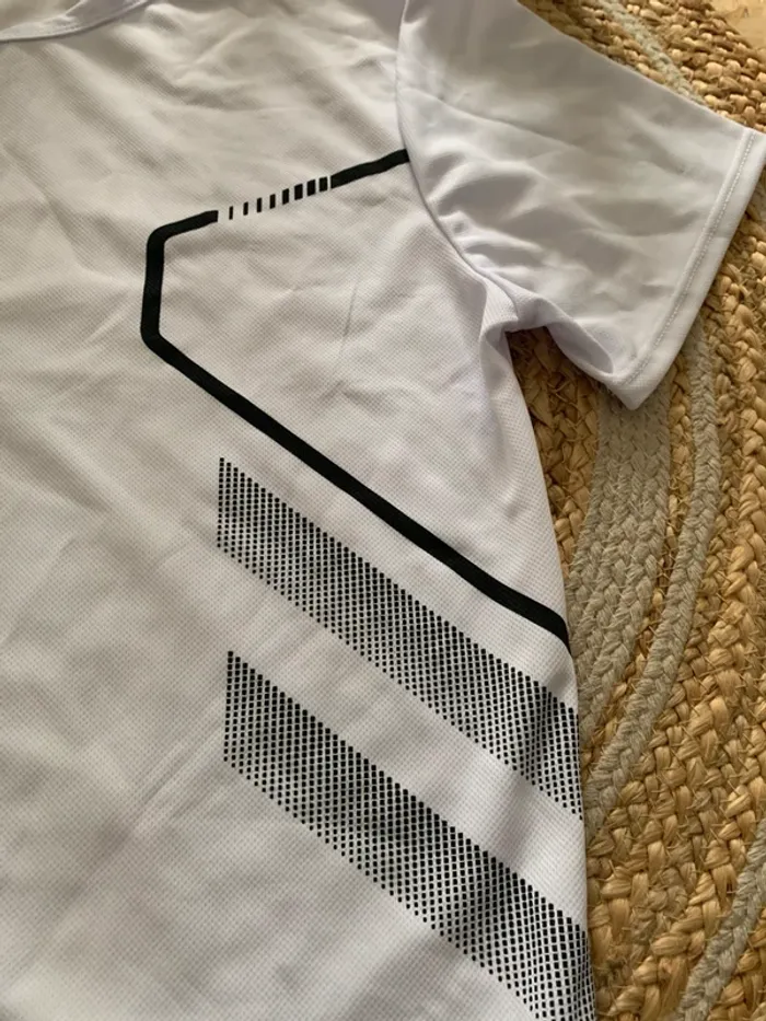 T-shirt sport - photo numéro 3