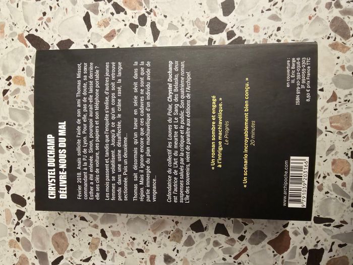 Délivre nous du mal - Chrystel Duchamp - - photo numéro 2