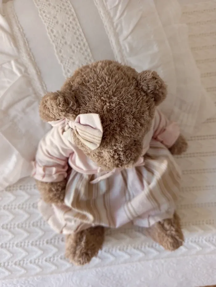 Ourson look vintage robe beige et rose Louise Mansen - photo numéro 11