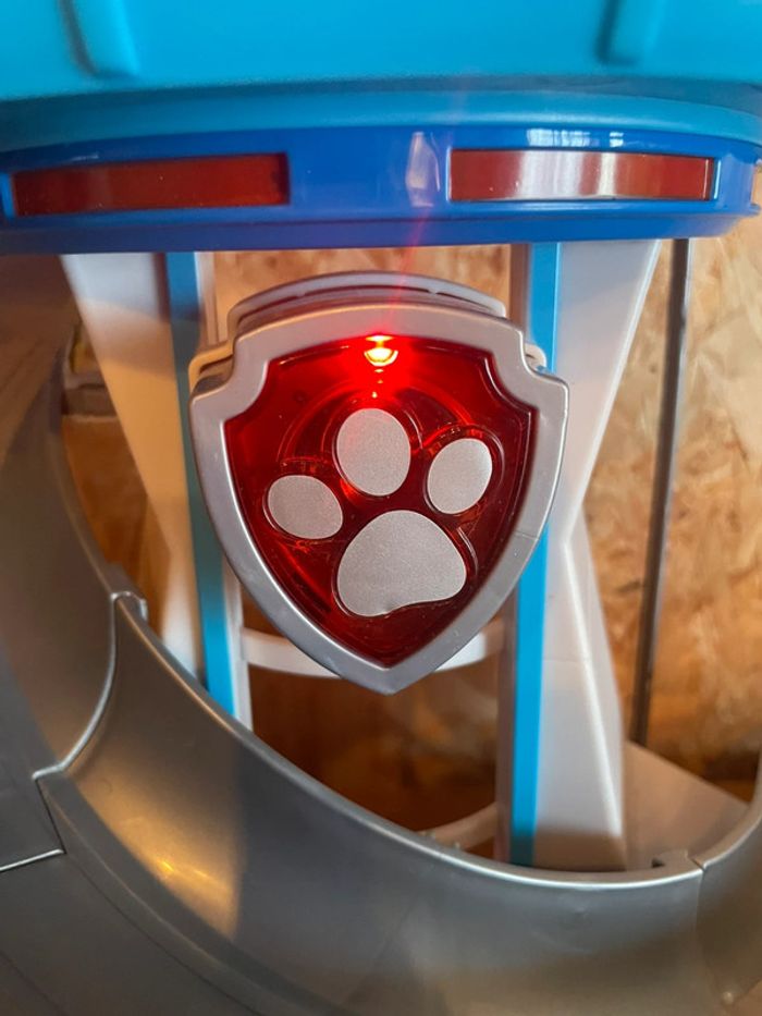 Idée Cadeau 🎁 Tour de Controle Spin Master Pat Patrouille avec blason sonore et lumineux - photo numéro 3