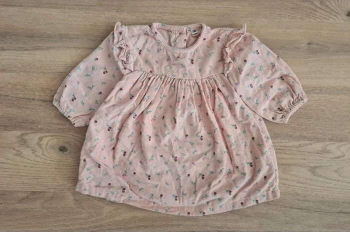 Robe 1 mois neuve