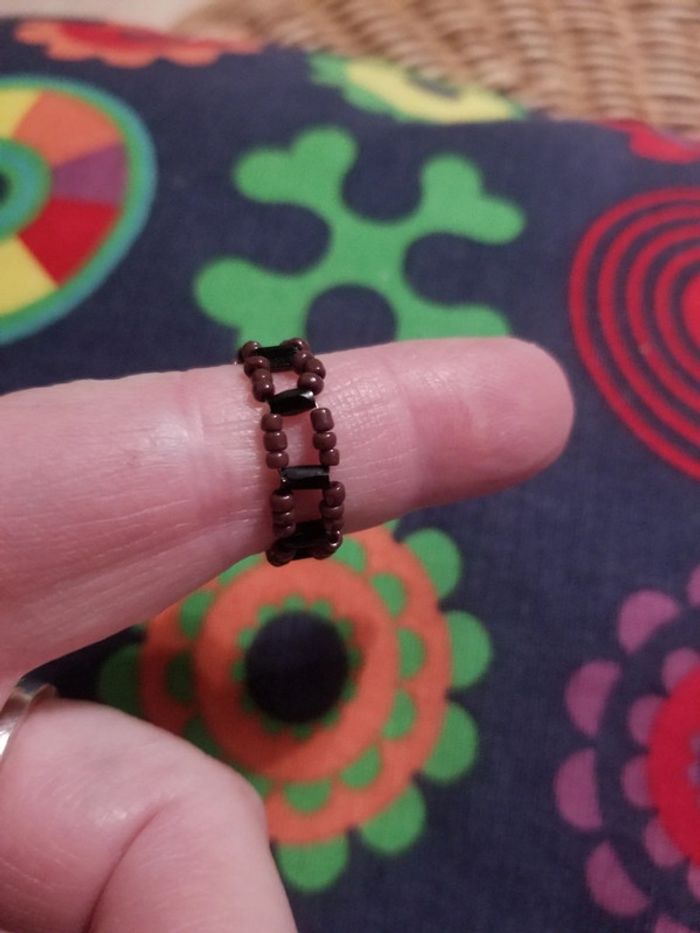 Jolie bague en perles de rocaille - photo numéro 3