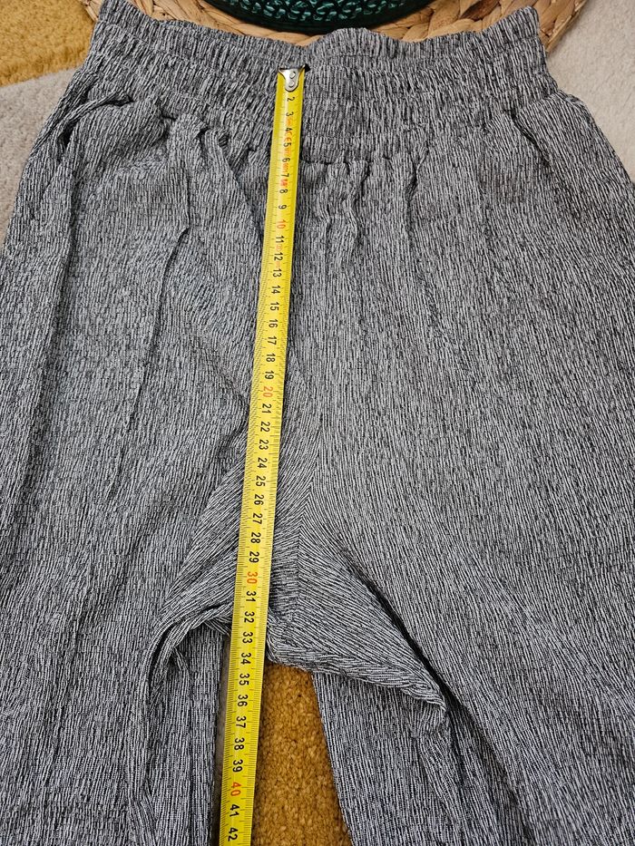 Joli pantalon gris large neuf Asos taille 34 - photo numéro 9