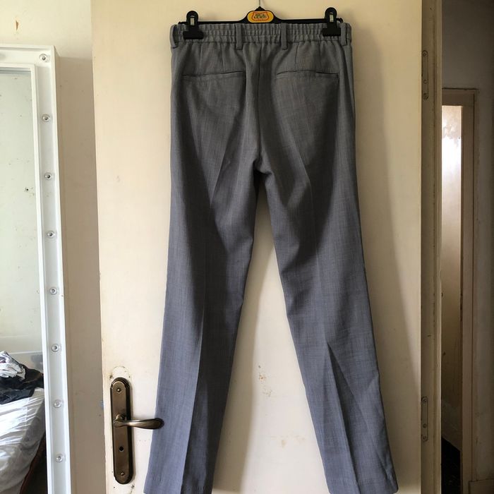 Pantalon gris - photo numéro 3