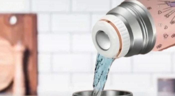 Coffret gourde isotherme Stitch en acier inoxydable + 3 tasses - photo numéro 10