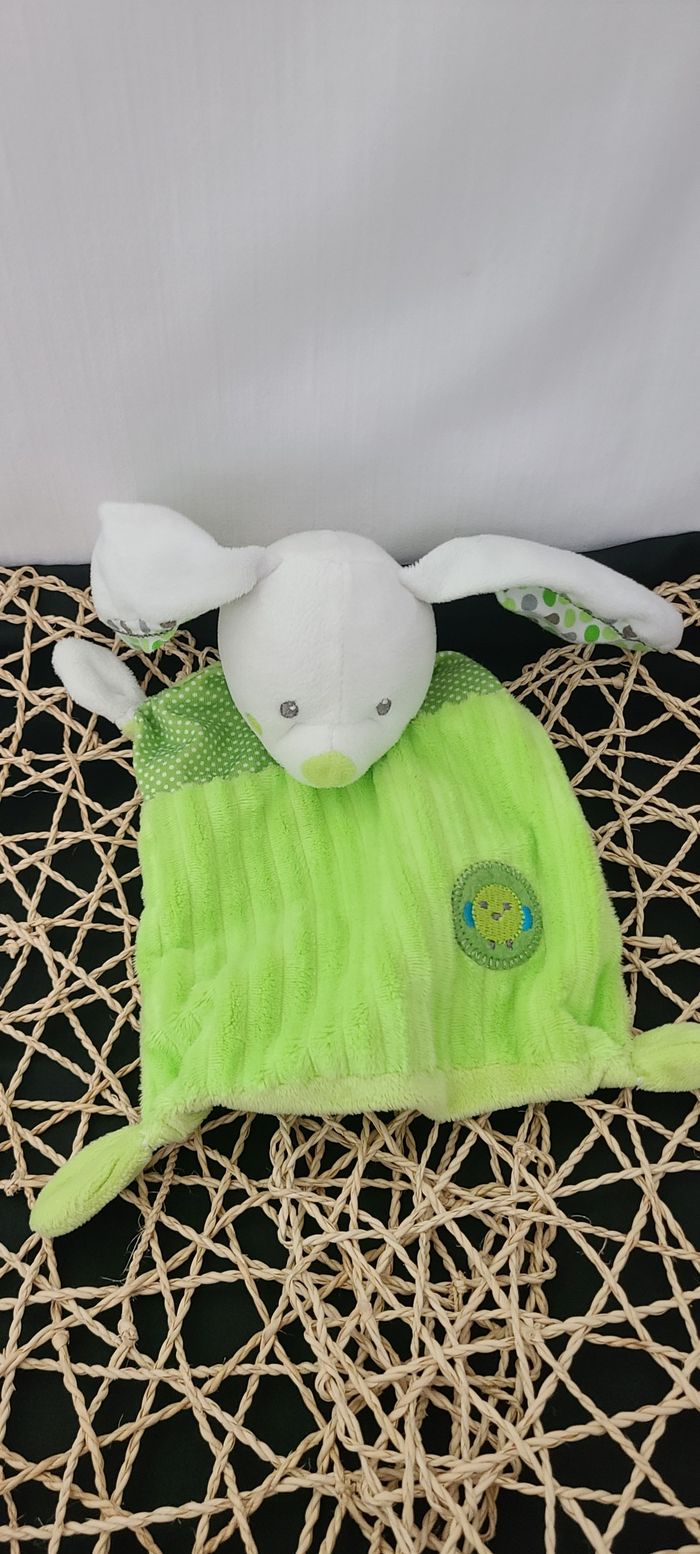 Nicotoy collection Little Hug doudou lapin plat vert oiseau pois