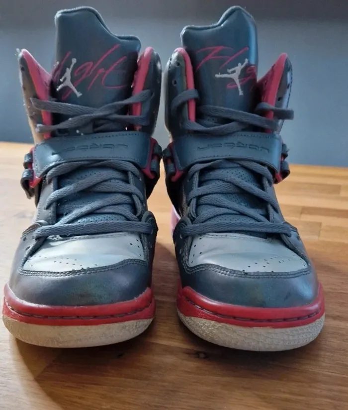 Baskets Nike Air Jordan pointure 36,5 - photo numéro 7