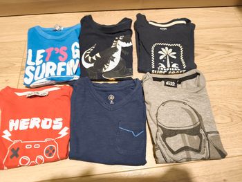 Lot t-shirts garçon 4 ans.