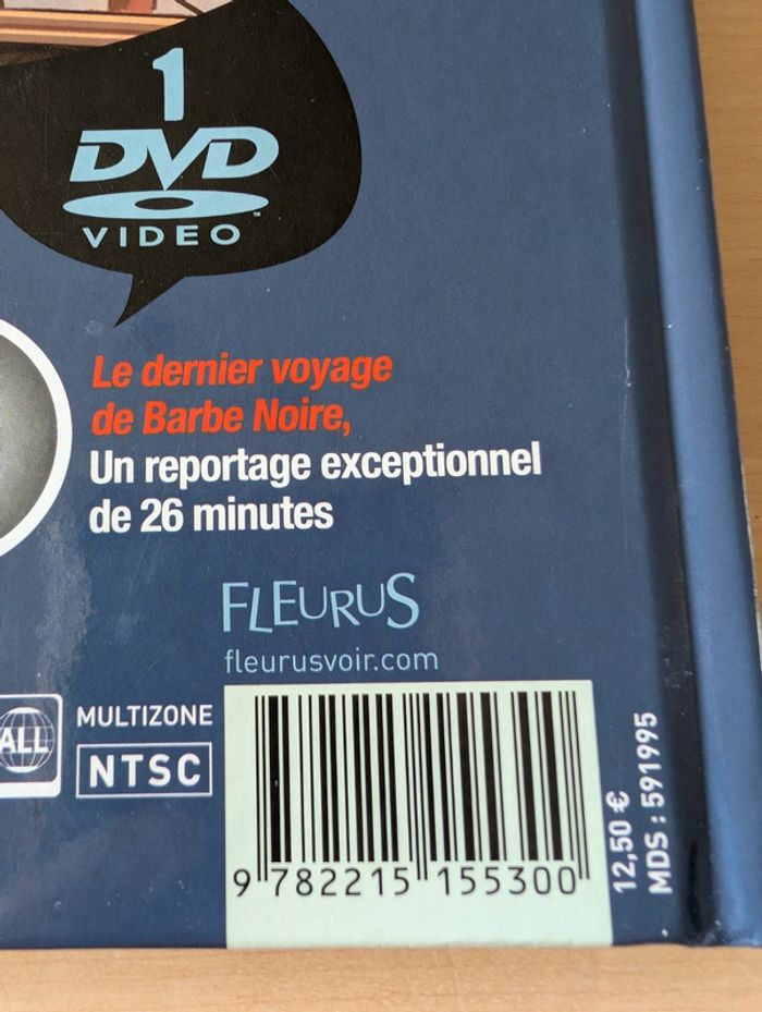 Livre les pirates avec 1 DVD - photo numéro 3
