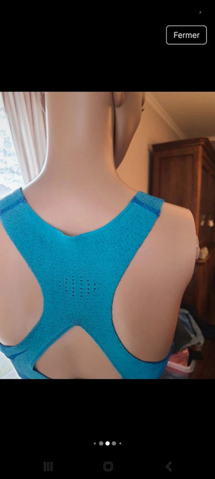 Brassière de sport Nike bleu/tourquoise taille XS - photo numéro 7