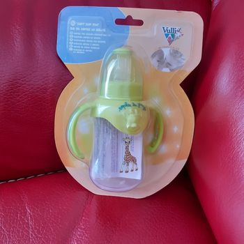 Sophie la girafe:Biberon 1er âge 150ml /poignées amovibles