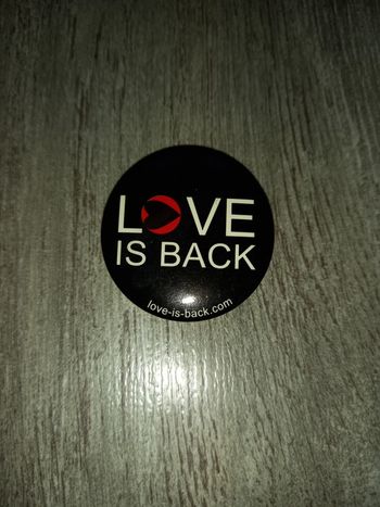 broche badge noir morgan de toi neuf sous blister