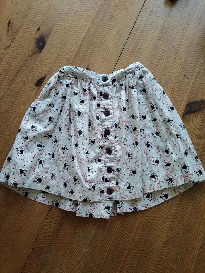 Lot 5 jupes et 1 short - photo numéro 5