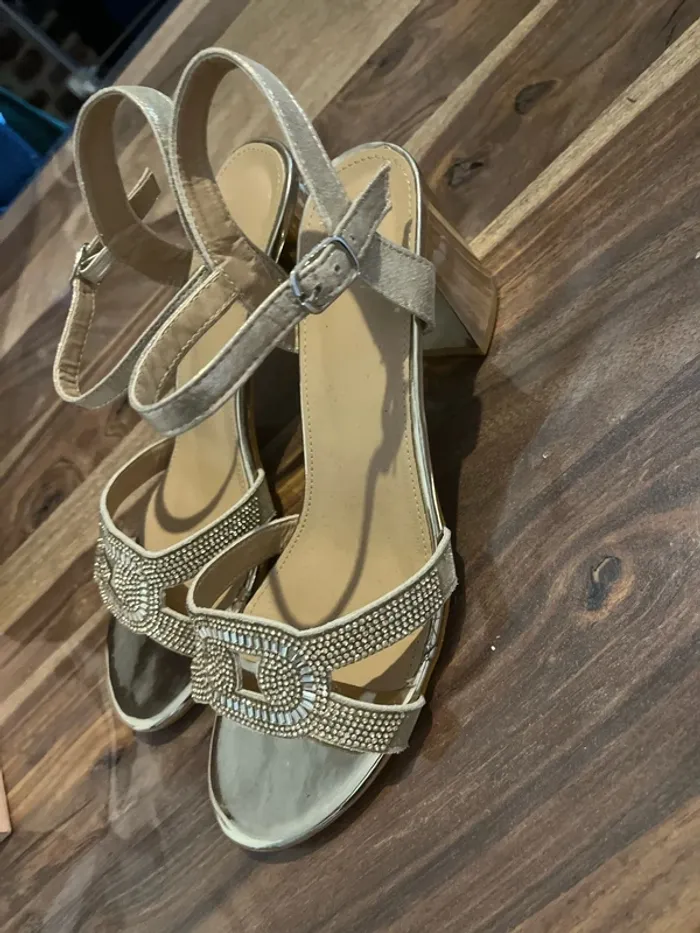 sandales dorée - photo numéro 3