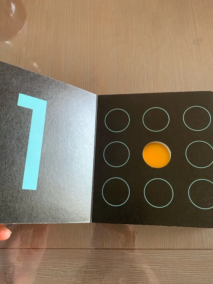Des petits trous Livre pour apprendre à compter - photo numéro 4