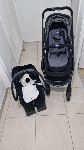 Poussette trio chicco
