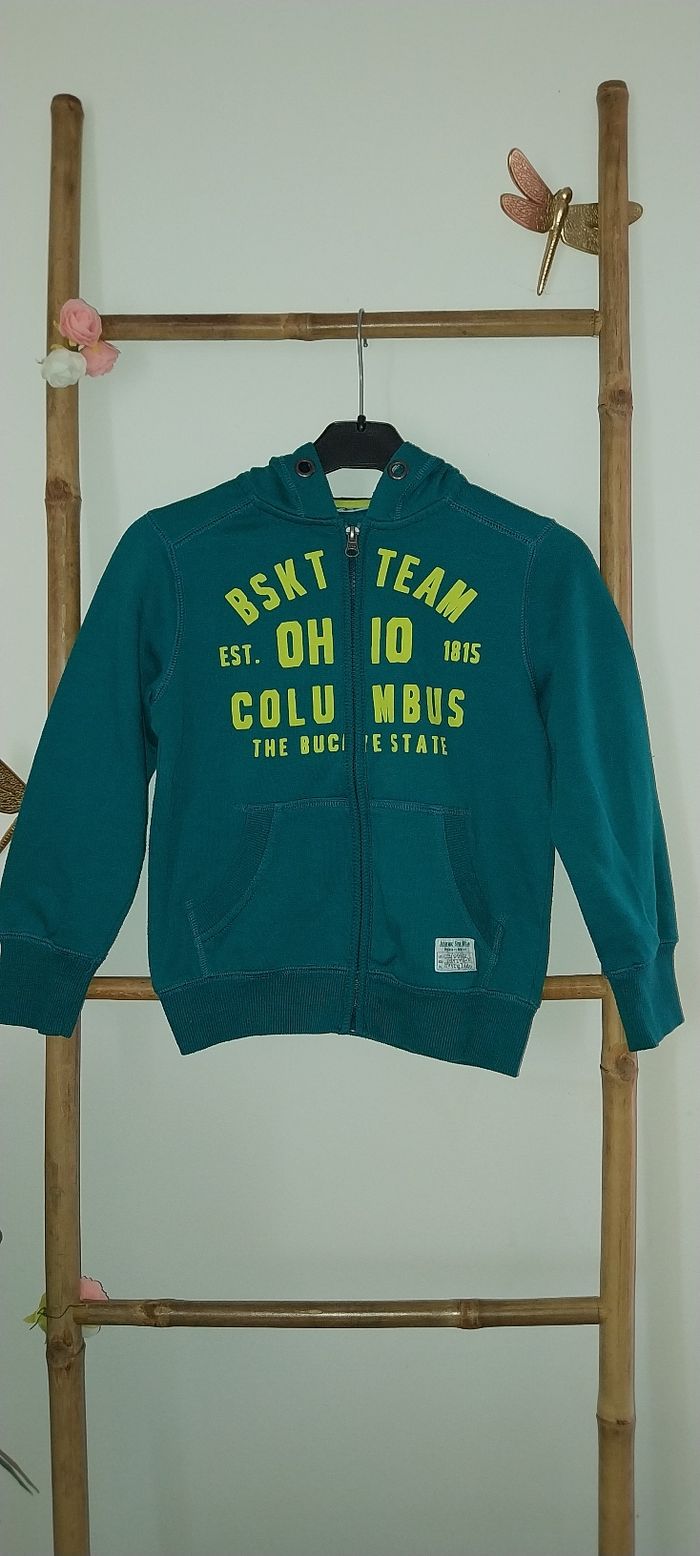 Veste/ sweat zippé à capuche by Dny excellent état 8 ans5 - photo numéro 3