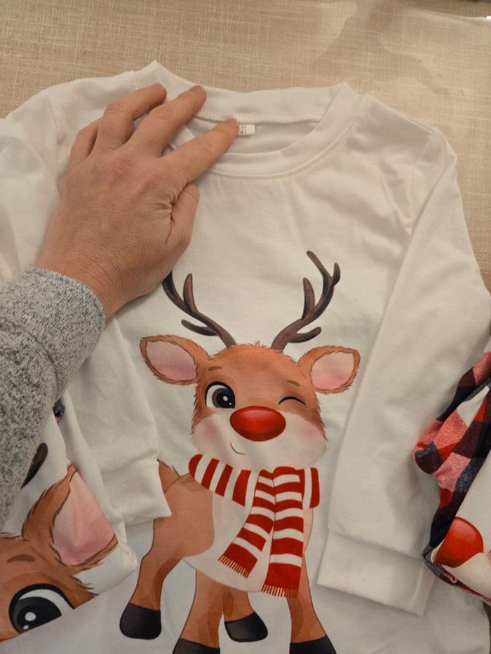 Lot 3 pyjamas assortis de Noël, neufs - photo numéro 3