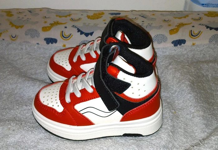 Chaussures Blanche et rouge