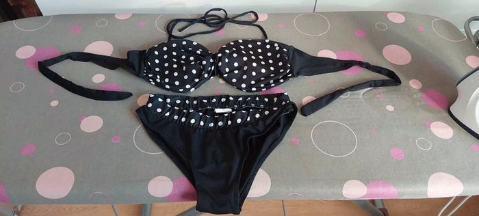 Joli maillot bain 2 pièces 3 Suisses noir à pois blancs 38 très bon état
