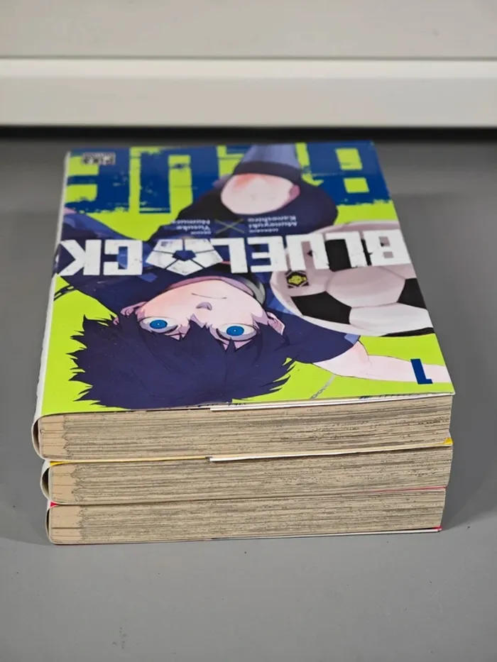 Lot Manga Blue Lock 1 à 3 VF - photo numéro 6