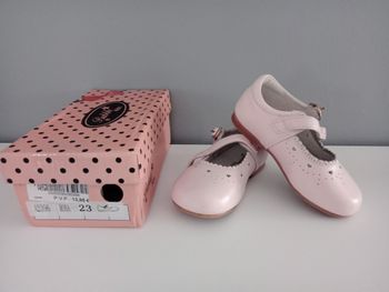 Chaussures rose perle 23 neuves