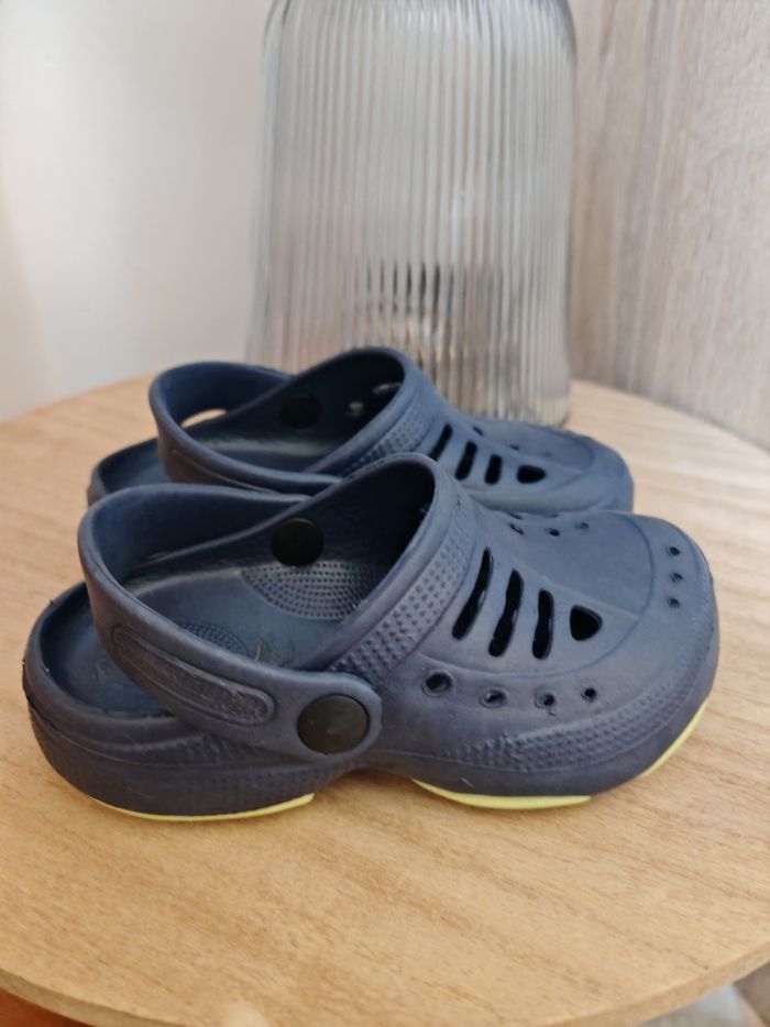 Chaussure enfant style crocs neuve pointure 24 - photo numéro 6