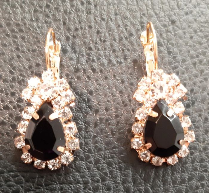 Très jolie parure dorée vintage en strass et pierre noire - photo numéro 6