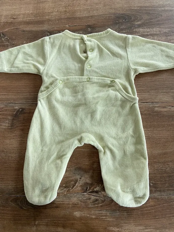 Pyjama 1 mois. - photo numéro 4