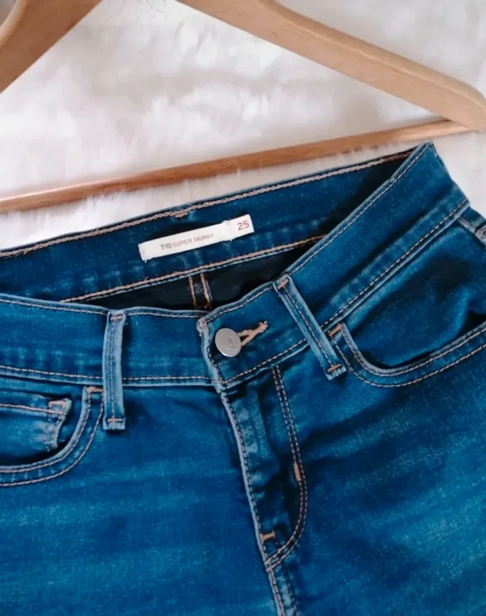 Jolie jeans Levi's taille XS - photo numéro 3