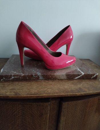 Escarpins Tamaris taille 39 comme neuves