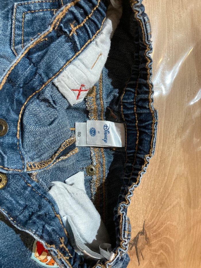 Jean Disney taille 18 mois - photo numéro 3