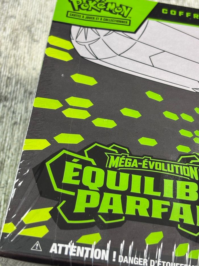 Pokémon ETB Coffret Dresseur d’Élite ME03 Équilibre Parfait - photo numéro 2