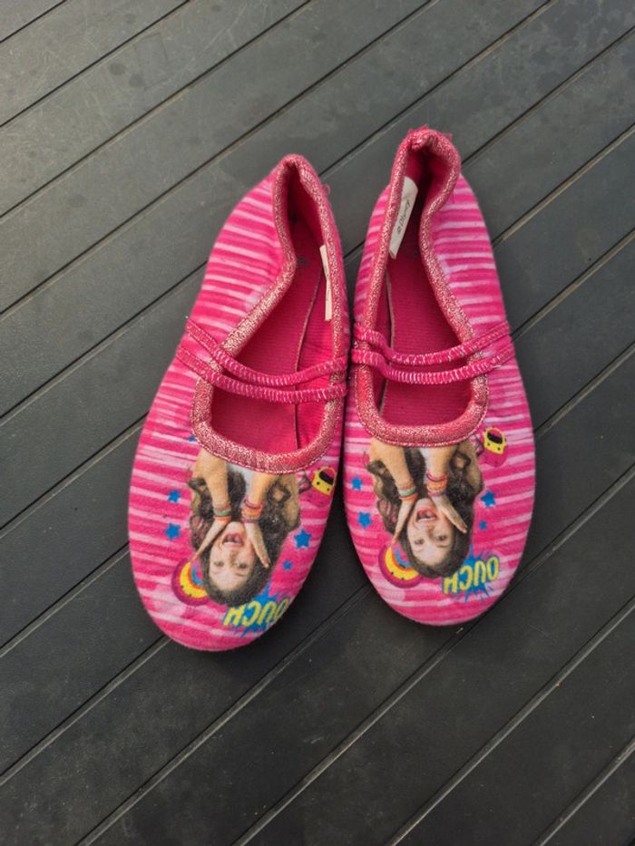 Chaussons fille 29