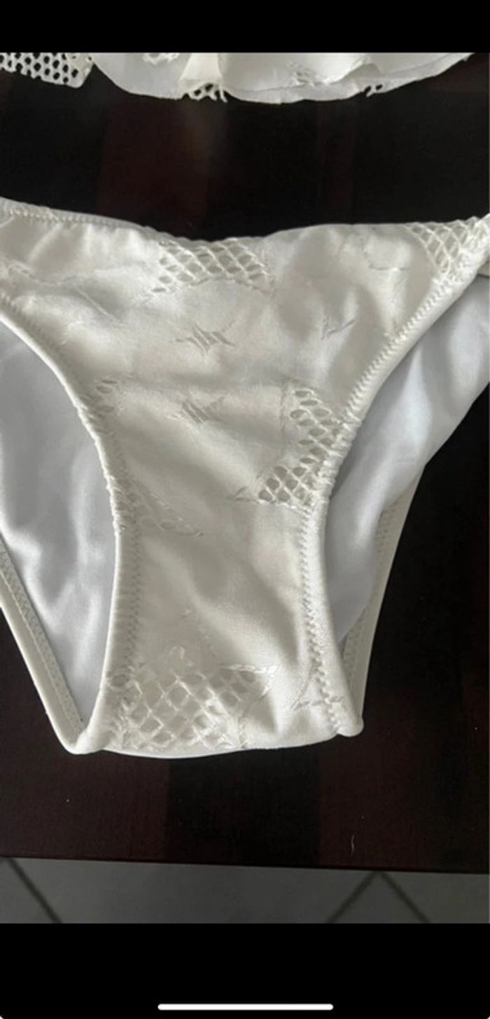 Maillot de bain 2 pièces blanc en parfait état taille 38 - photo numéro 4