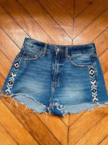 Neuf : short jean taille 34