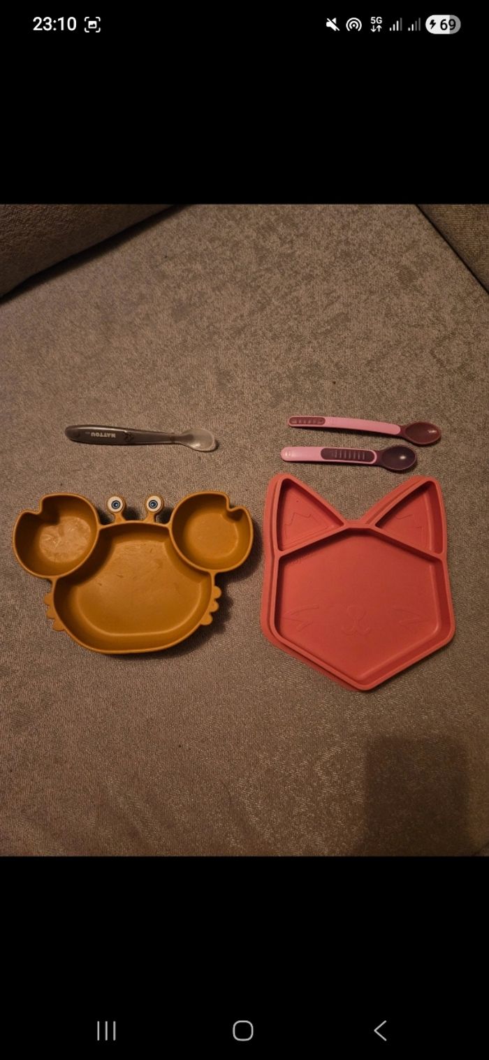 Lot assiettes couverts - photo numéro 1