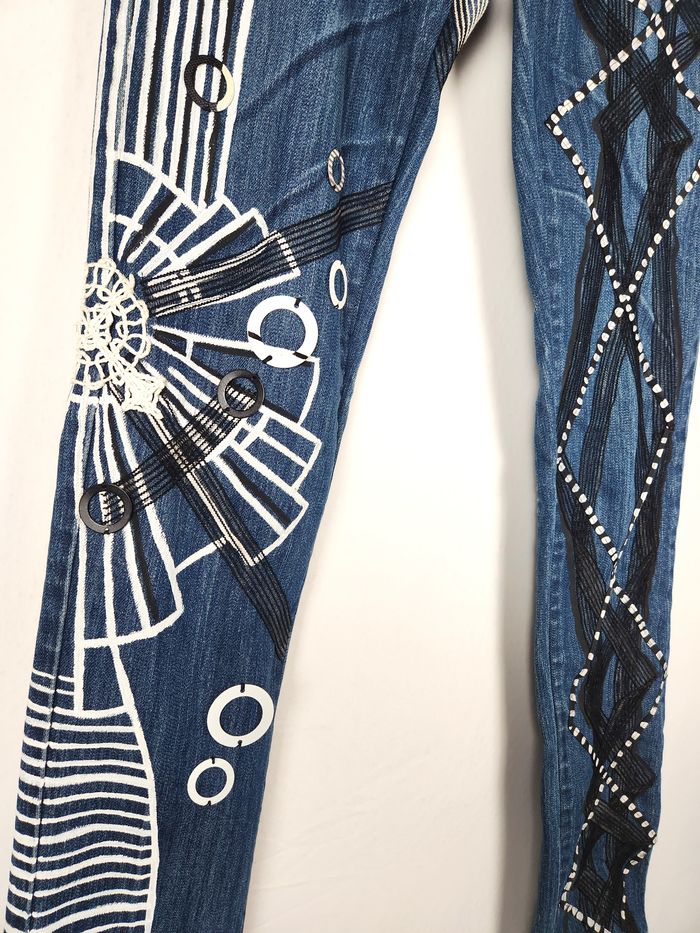 Jeans Femme Save The Queen Taille L FR39/40 W30 - Denim Brodé Motifs Graphiques Fantaisie - photo numéro 2