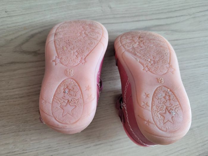 Chaussures babies à scratch pointure 19 - photo numéro 4