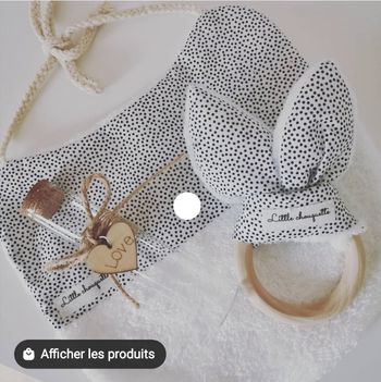 Lot bavoir + Hochet