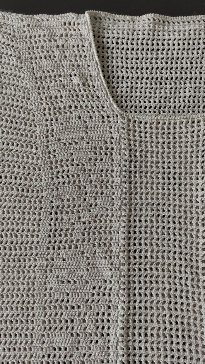 Haut femme élégant en maille crochet - photo numéro 3