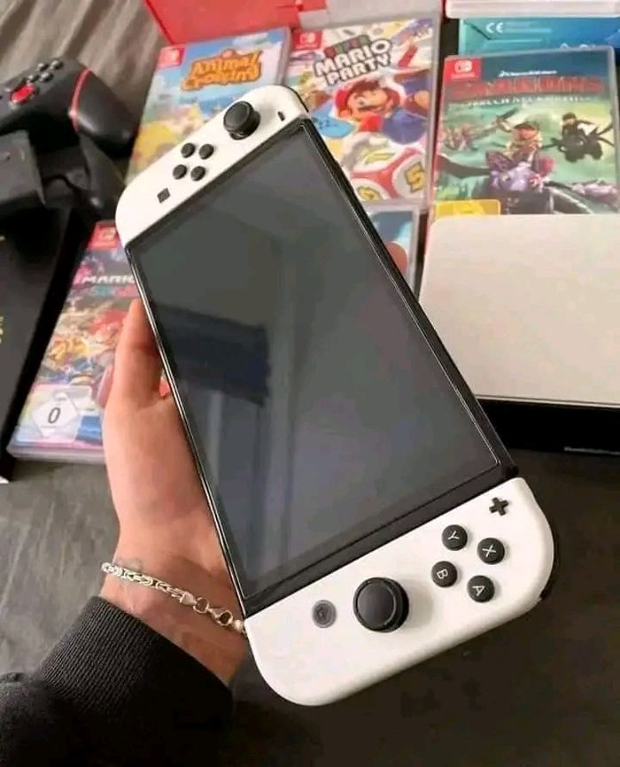 Nintendo Switch Oled - photo numéro 6