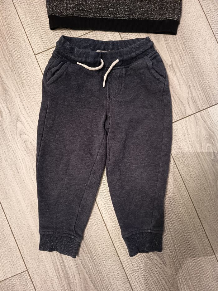 Ensemble 2 pièces taille 3 ans/36 ans - photo numéro 2