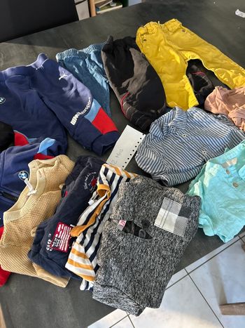 Lot de vêtements