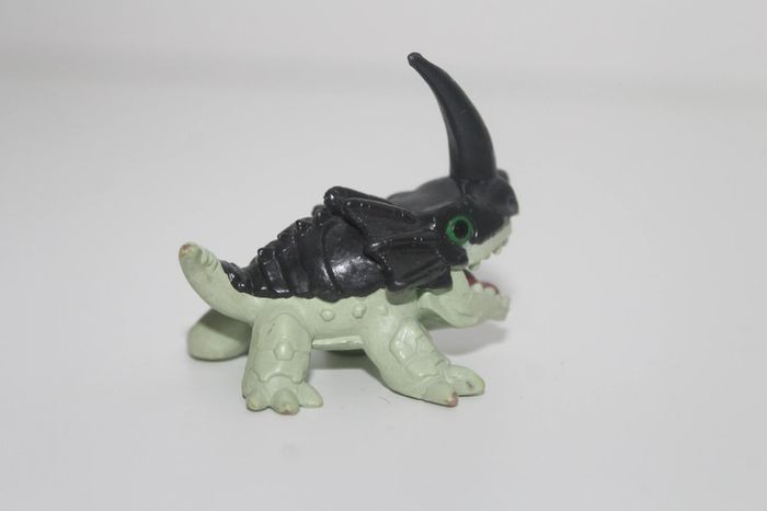 Figurine Monochromon - Digimon 1998 - photo numéro 2