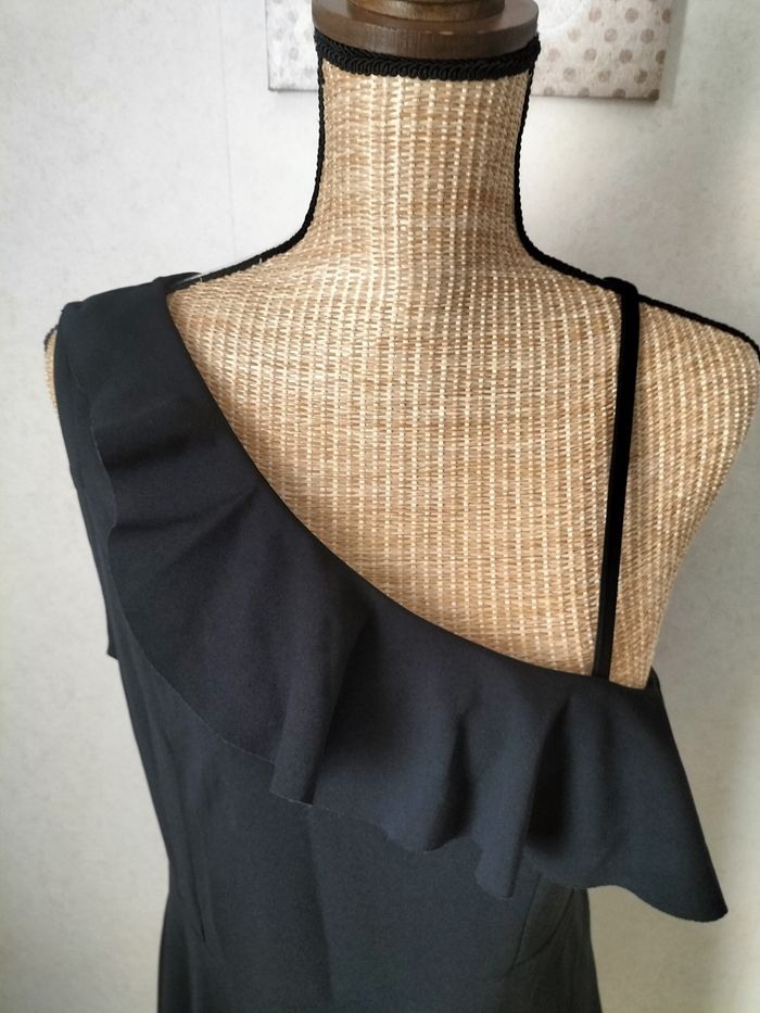 Robe épaule dénudée - photo numéro 4