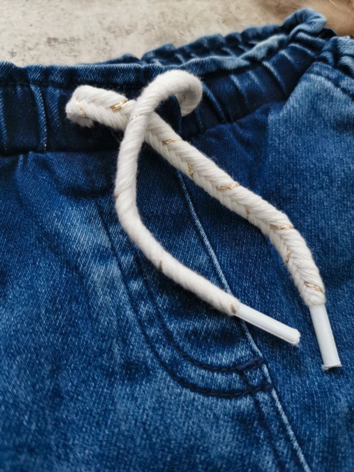 🌺Très joli jean bleu fille 9mois Neuf - photo numéro 3