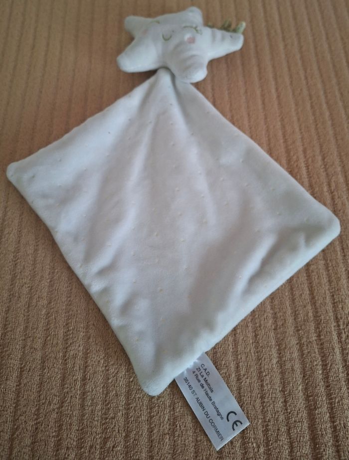 Doudou Etoile C.A.D ( Distri Center )